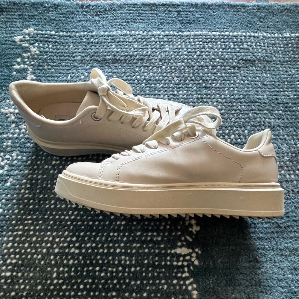 Steve Madden Cream Sneakers